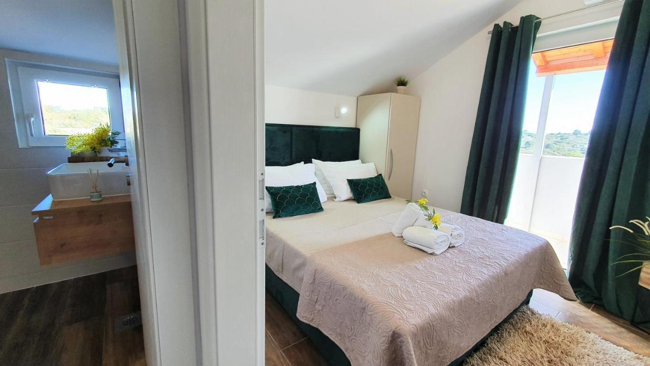 Anas Lagoon Holiday House With Pool At Azure Beach 小德尔韦尼克岛 外观 照片